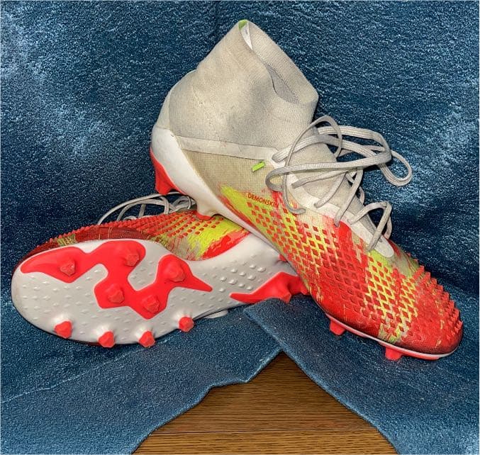 adidasサッカースパイク プレデター20.1 AG      28.5cm