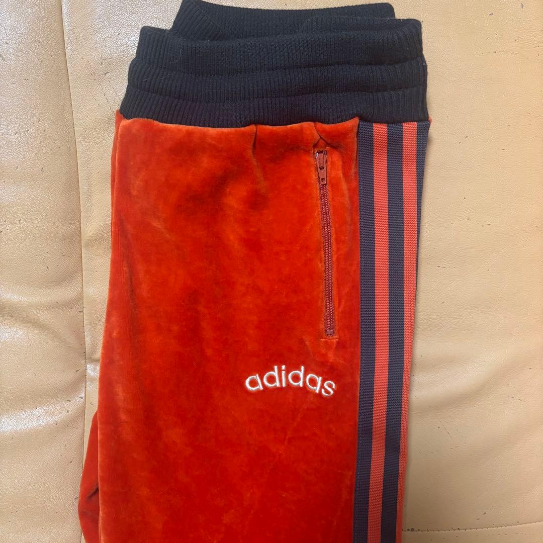 【美品】adidas ベロア ストレートフレアトラックパンツ