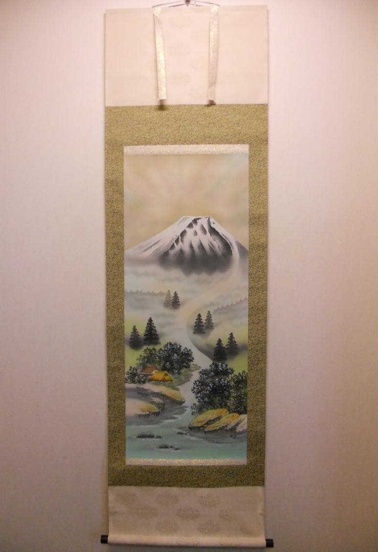 掛け軸 一水 白蛇富士之軸 絹本 希少 軸装 茶道具 掛軸 美品 です。