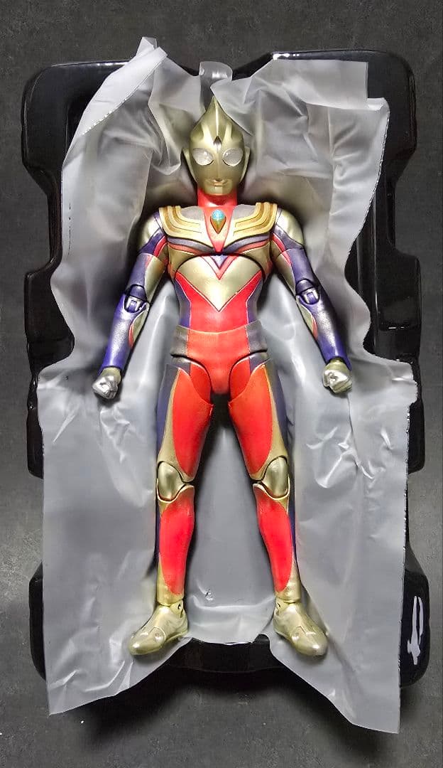 SH Figuarts 真骨彫　グリッターティガ　開封確認済