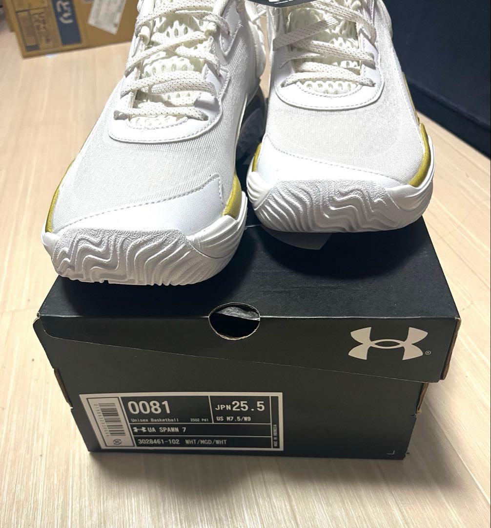 【新品】Under Armour UAスポーン7 ホワイト/ゴールド 25.5