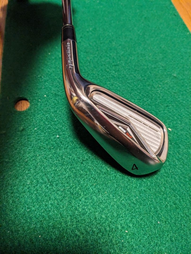 【即時発送可能】アイアン 4番テーラーメイドTaylorMade R9