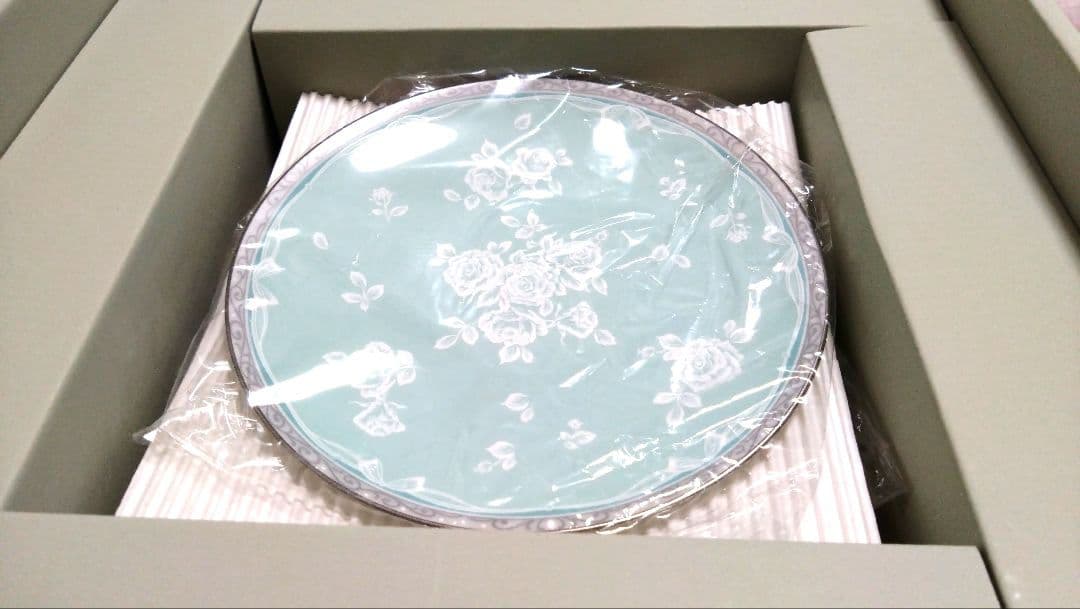 市価13200円 ナルミ ボーンチャイナ ケーキセット グレイスエアNARUMI