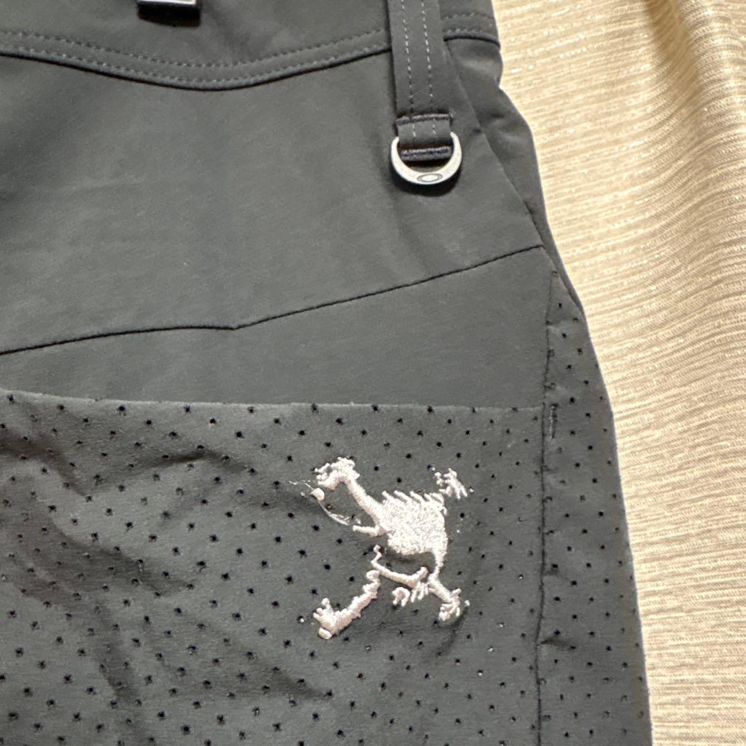 人気　オークリー ゴルフ　ストレッチ　パンツ　ブラック　サイズ36（X L相当）
