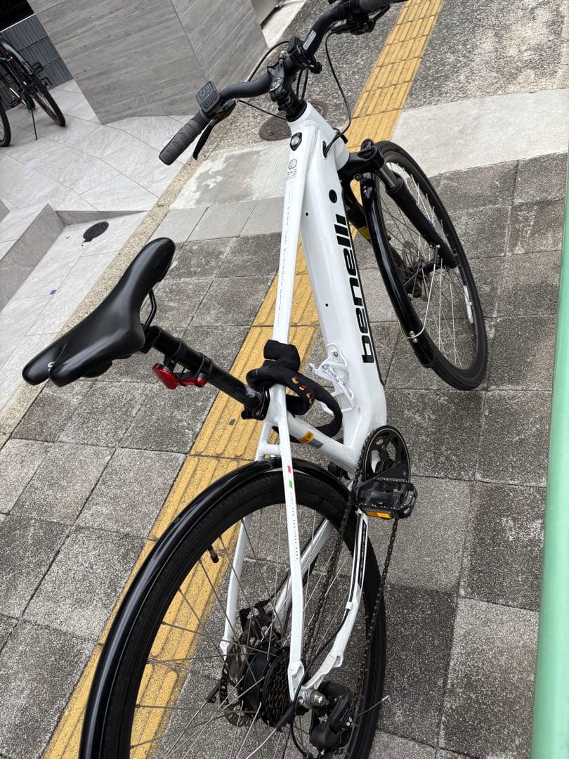 Benelli MANTUS 27 TRK ホワイト