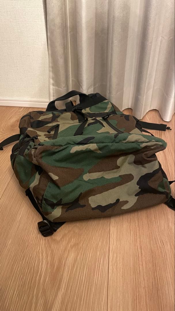 【美品】BRIEFING 迷彩 アウトドア バックパック