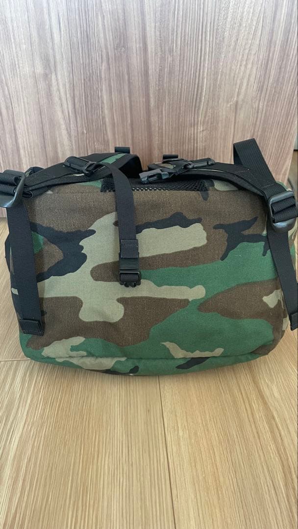 【美品】BRIEFING 迷彩 アウトドア バックパック