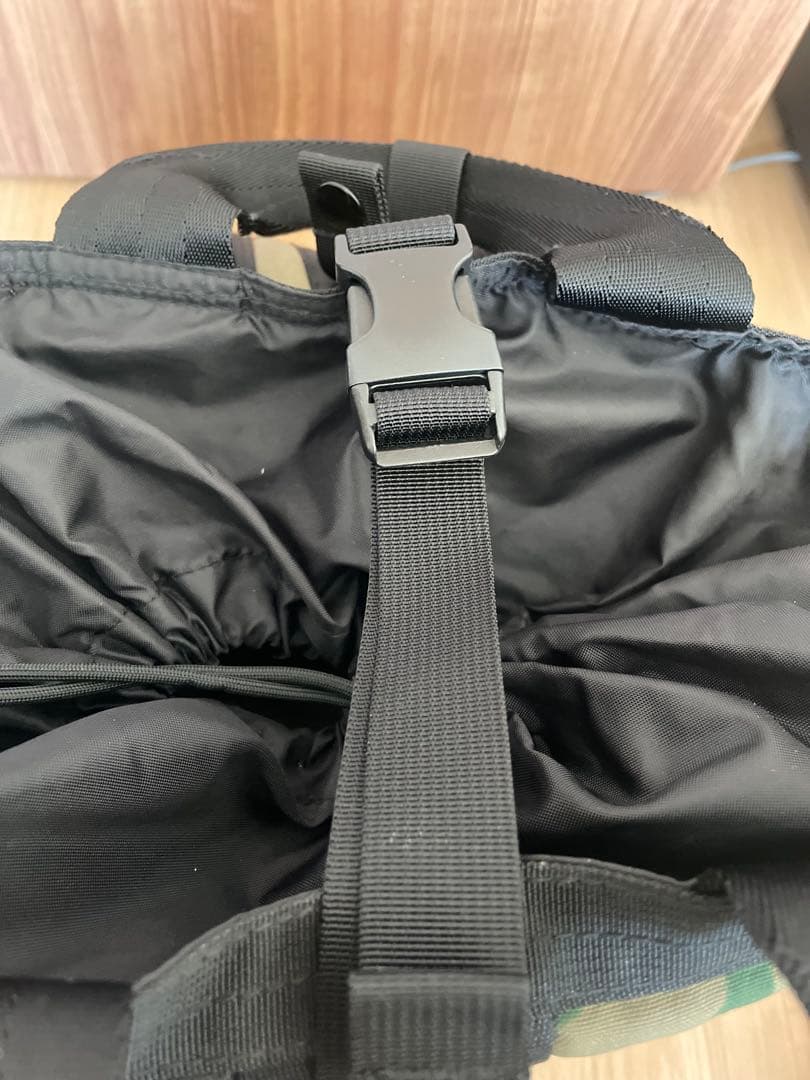 【美品】BRIEFING 迷彩 アウトドア バックパック