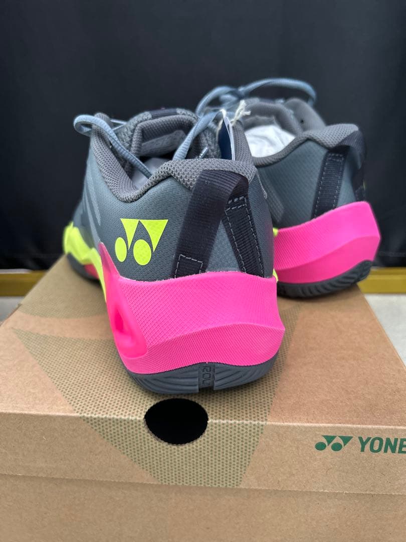 24.0cm サブアクシアワイド　新品未使用　YONEX　バドミントンシューズ