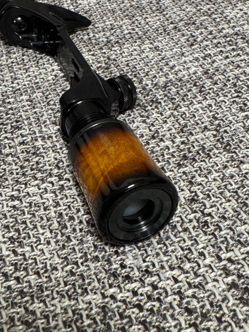 【新品未使用】ヒトトキワークス　月煌　丸型リールオフセットグリップ　完成品