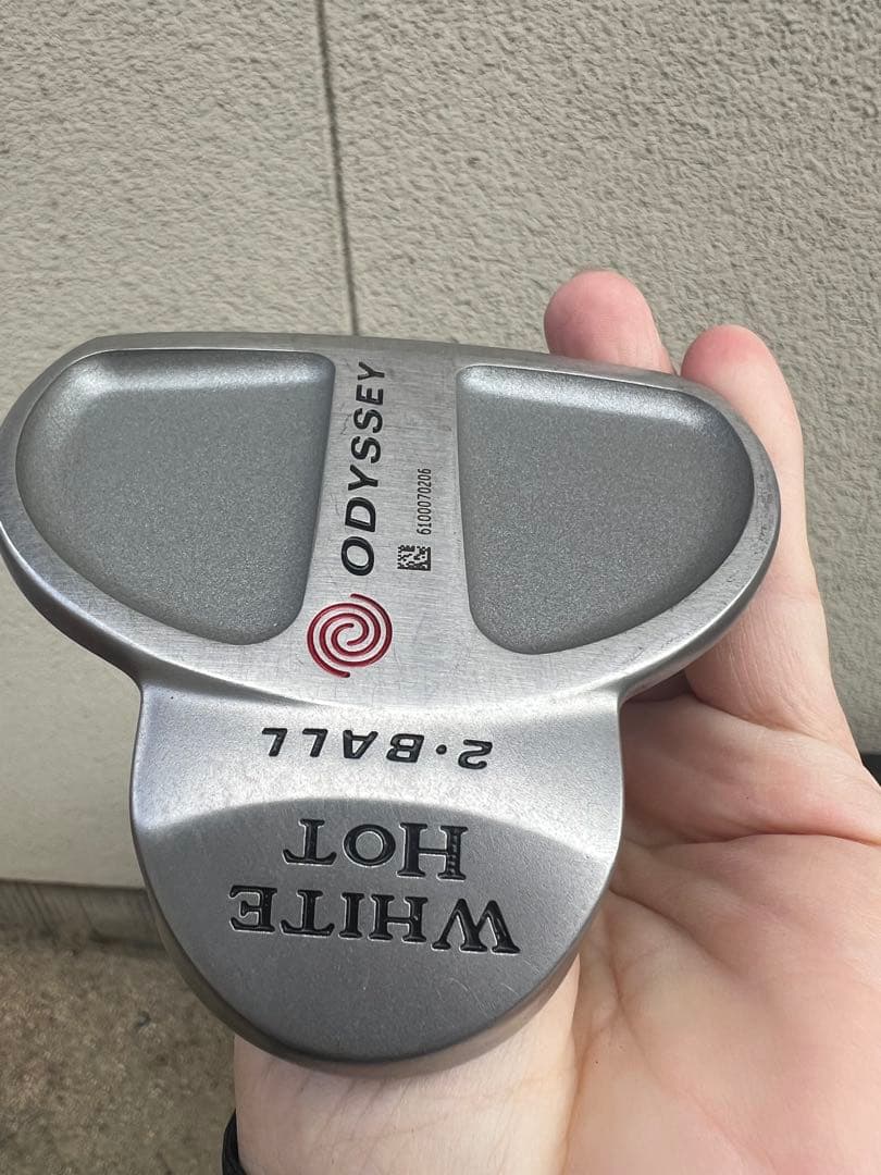 ODYSSEY WHITE HOT 2-BALL パター