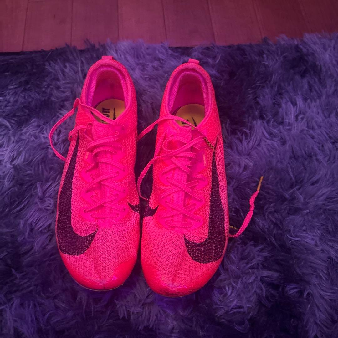 Nike ピンク スパイクシューズ