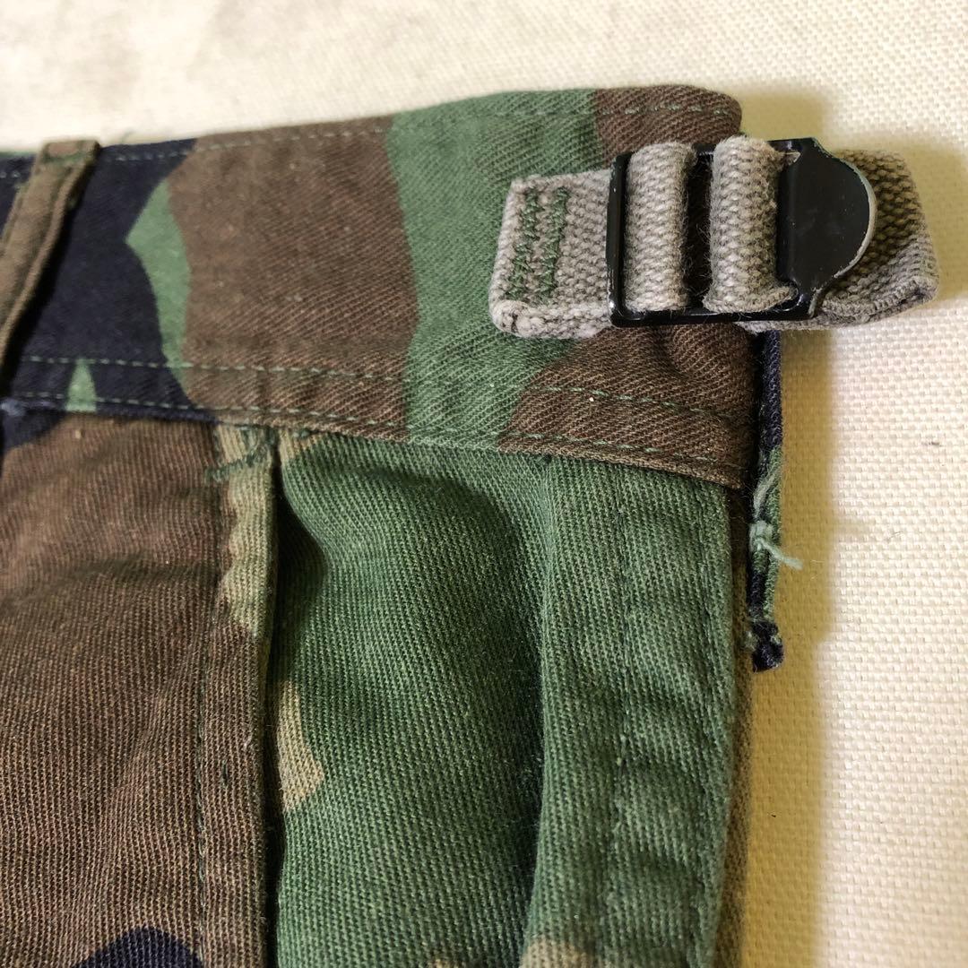 た33 ● 米軍 実物 80年代ウッドランドカモ カーゴパンツ前ポタン４個