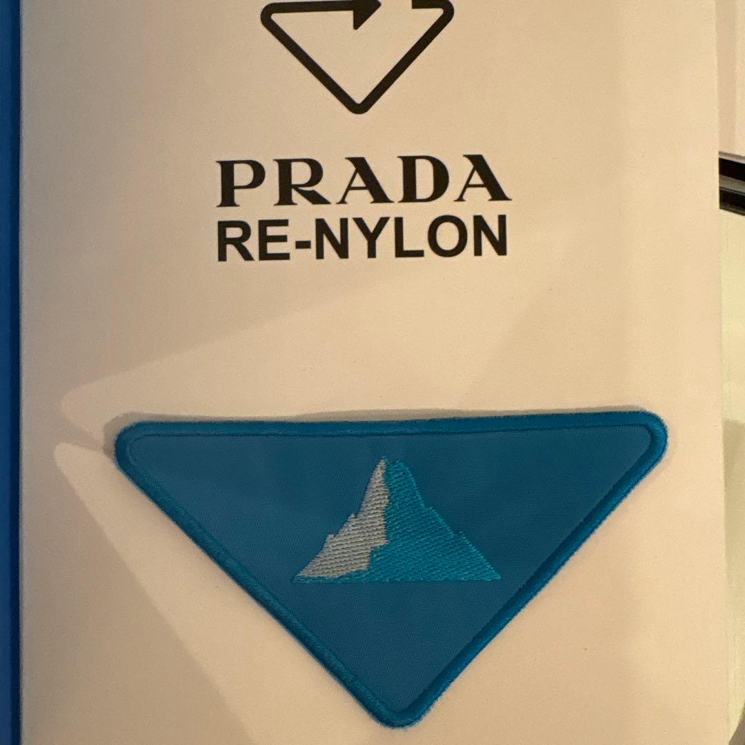 PRADA RE-NYLON ノベルティグッズ　プラダワッペン　袋&冊子付き