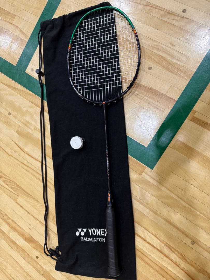 YONEX バドミントンラケット 黒/緑