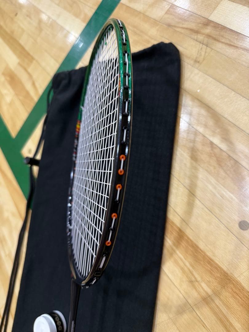 YONEX バドミントンラケット 黒/緑