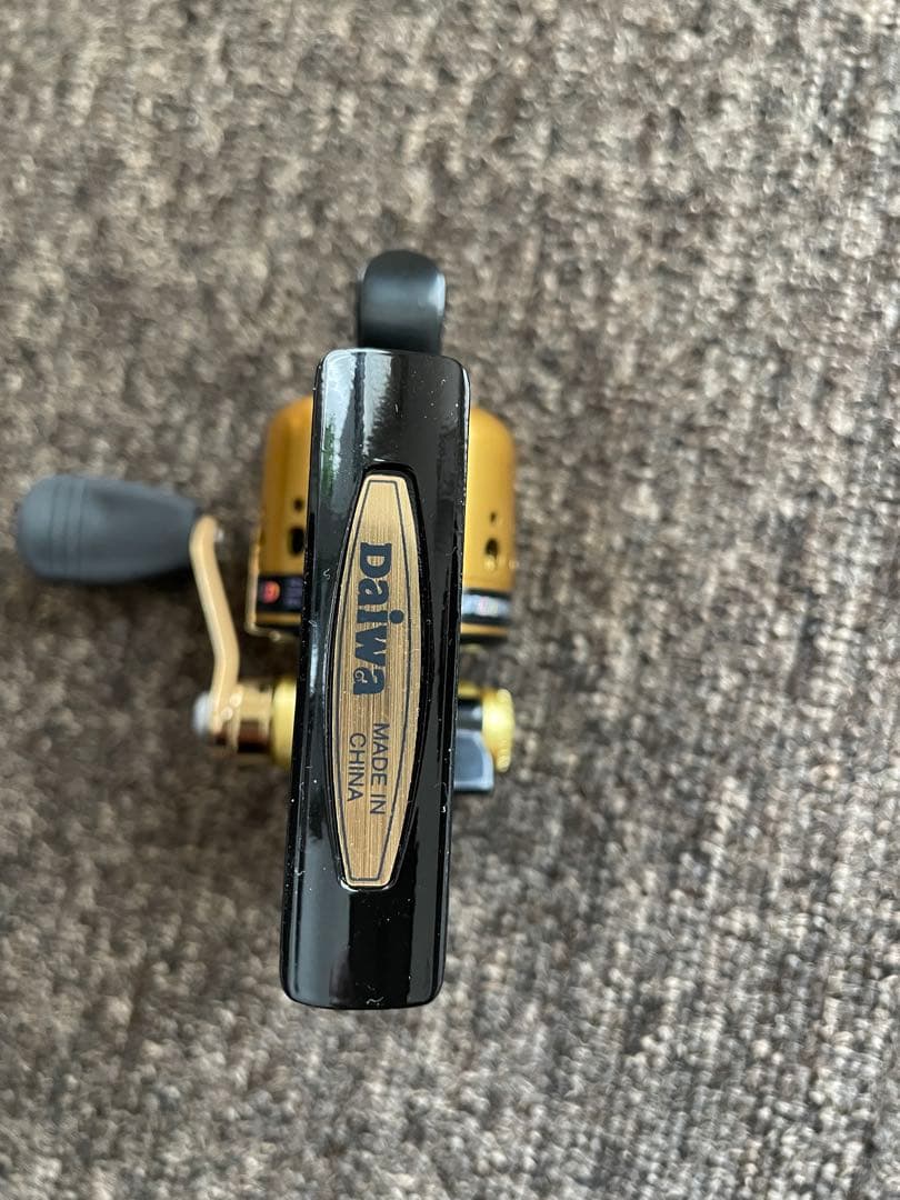 Daiwa UNDERSPIN 40XD リール