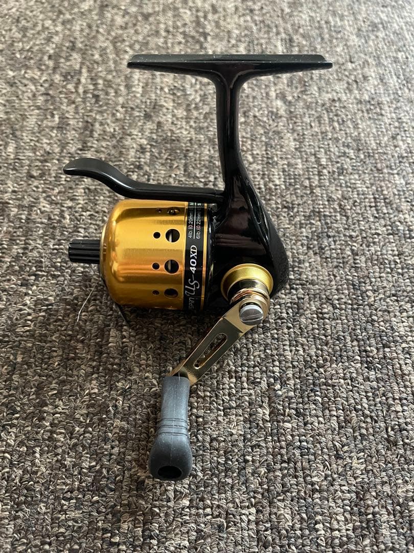 Daiwa UNDERSPIN 40XD リール