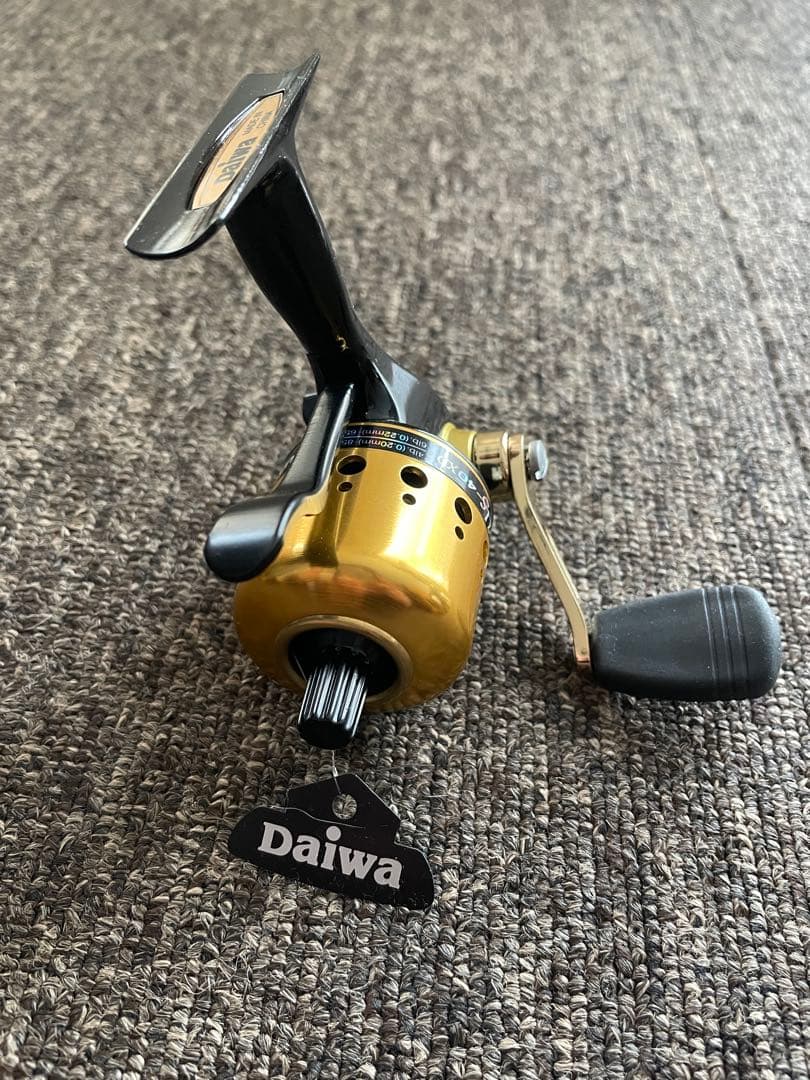 Daiwa UNDERSPIN 40XD リール