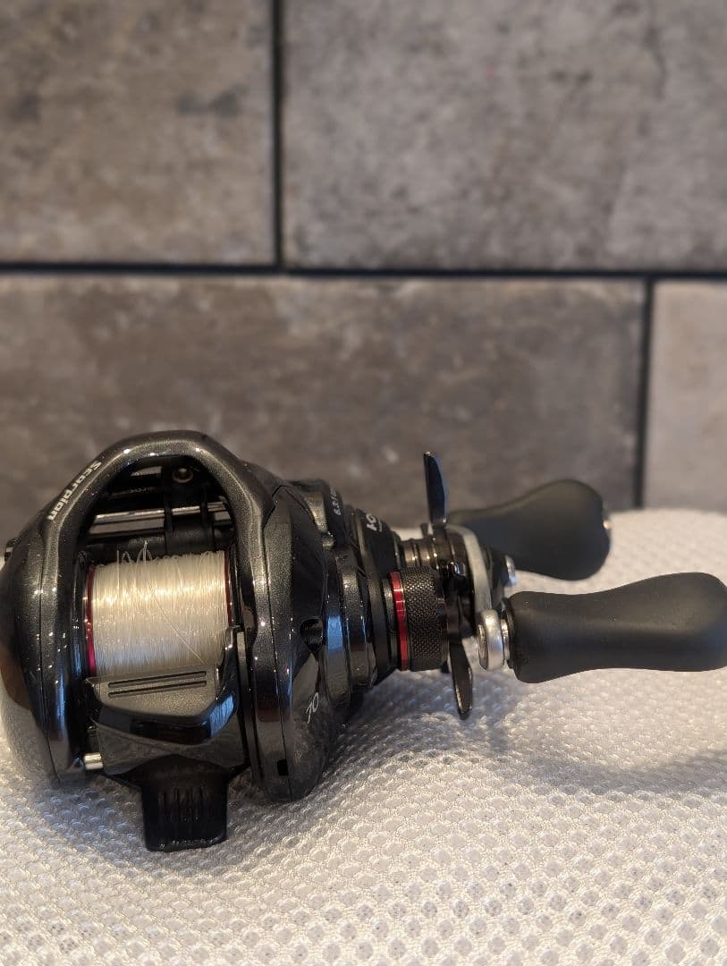 SHIMANO Scorpion 70 ベイトリール