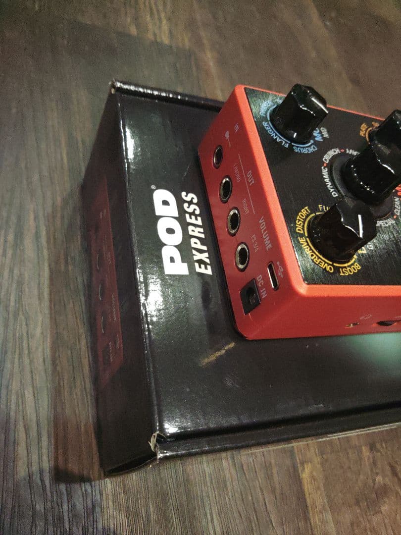 〓美品〓LINE 6 POD EXPRESS ギター マルチエフェクター