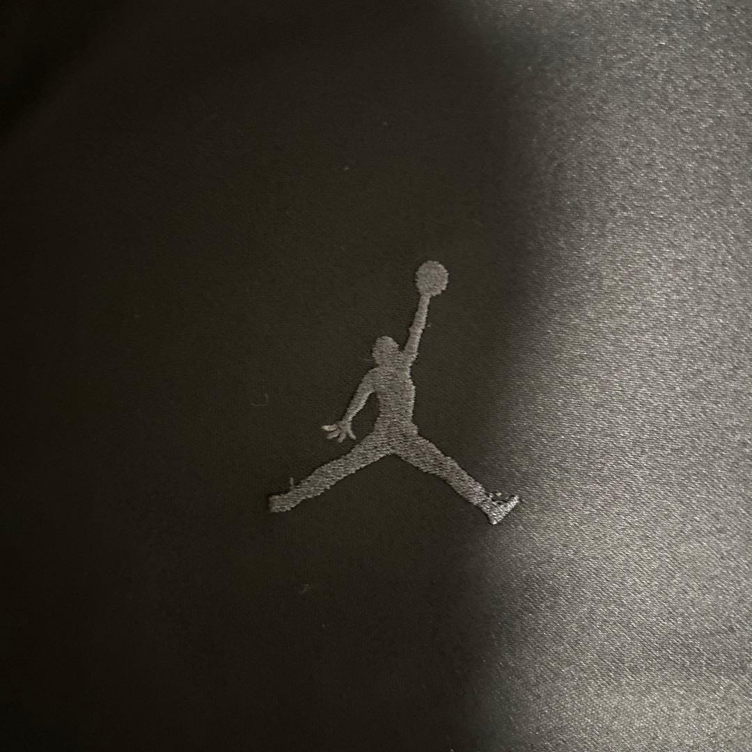 美品　PSG Jordan ブラックトレーニングシャツ パリサンジェルマン