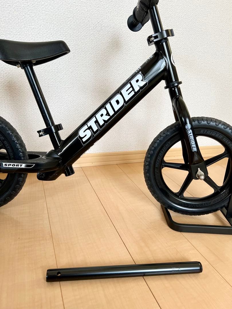 超美品 正規品 STRIDER ストライダー スポーツモデル ブラック 黒