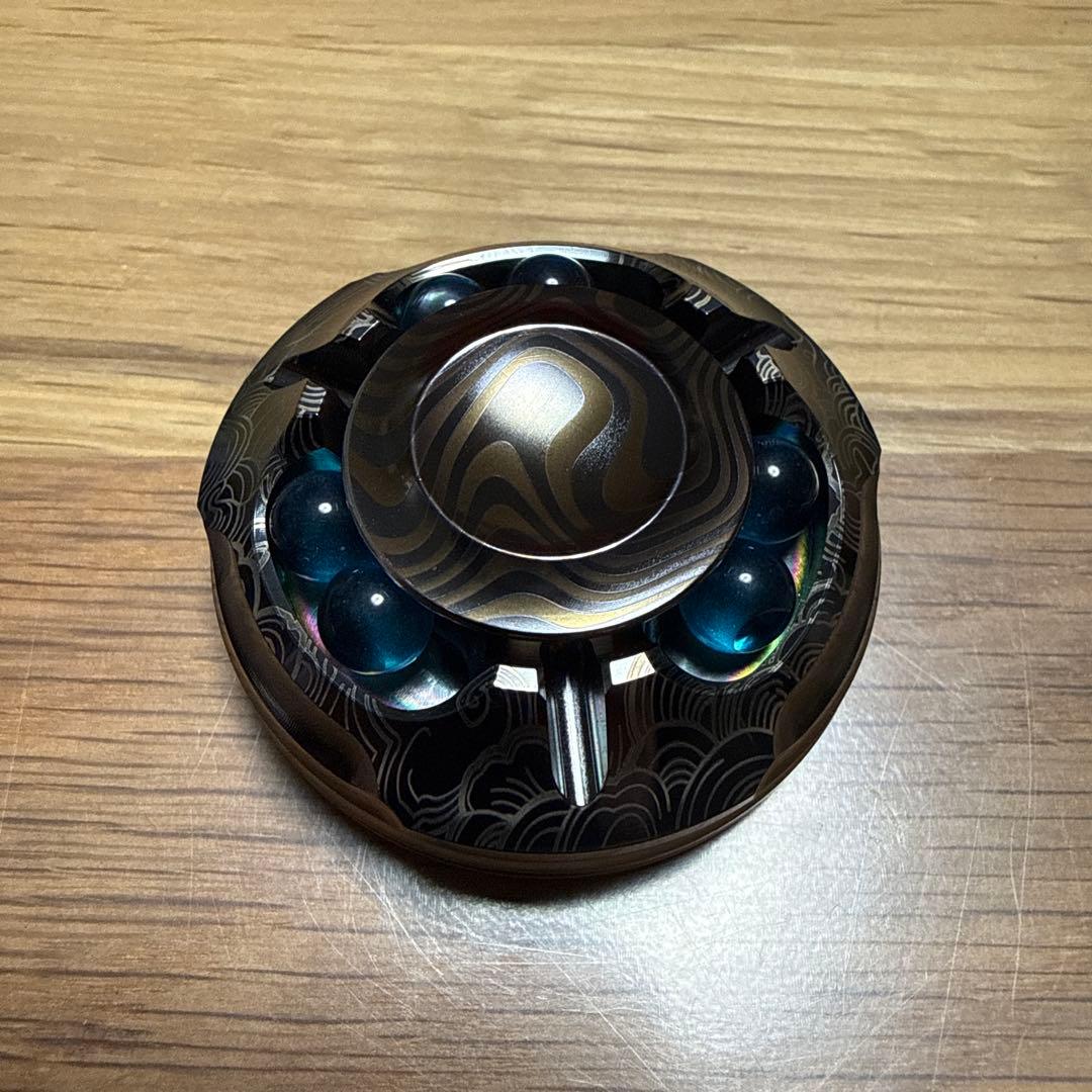 メティリス サウザンス ファルコン ライト フィジェットスピナー