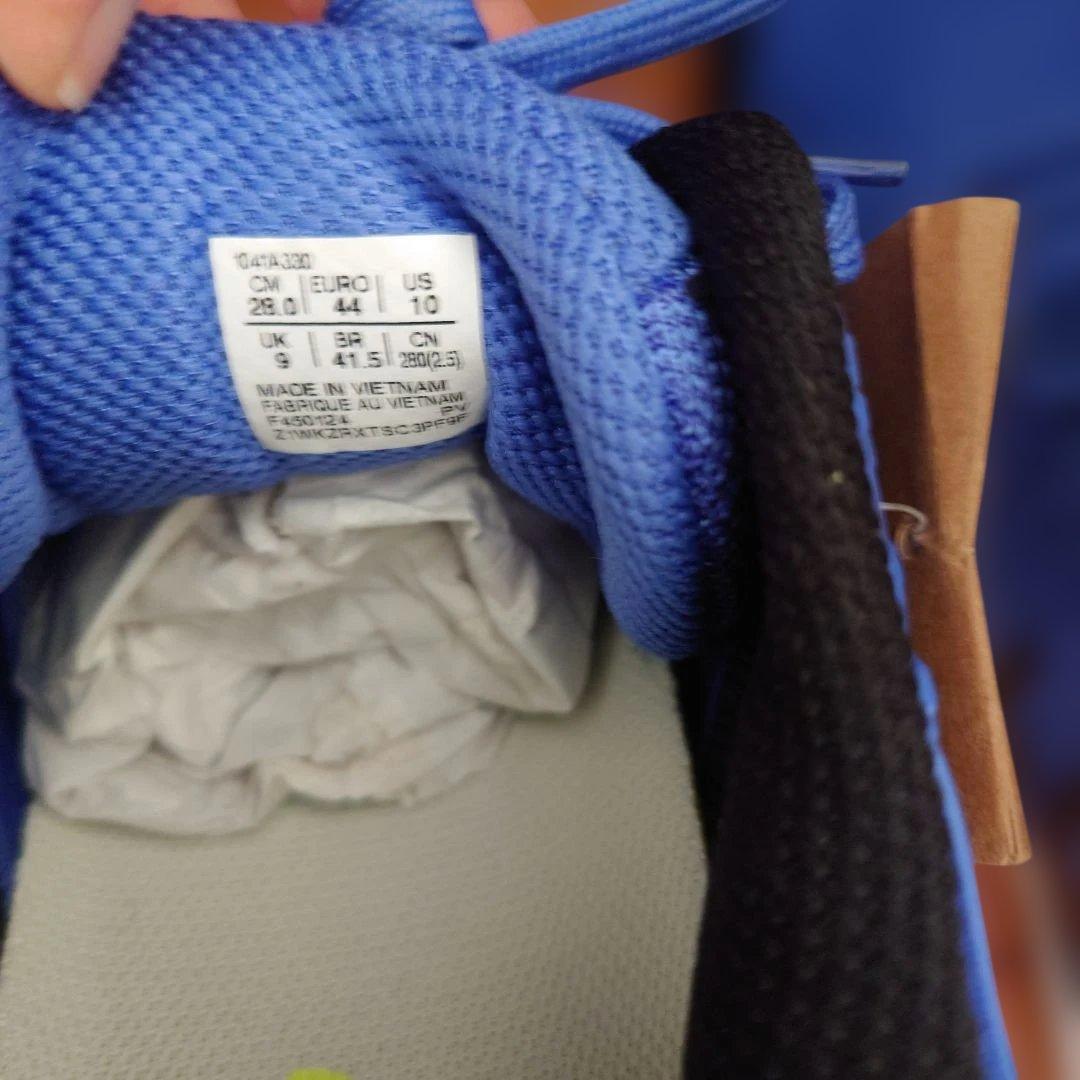 未使用　ASICS テニスシューズ ゲルソリューション　28.0cm