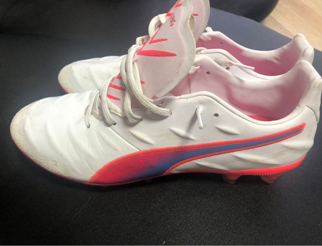 PUMA キング サッカースパイク HG/AG