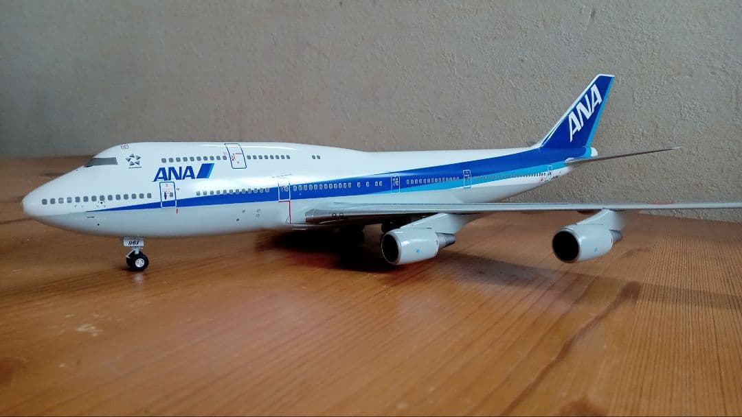 全日空商事 1/200 ANA 747-400 Thanks Jumbo