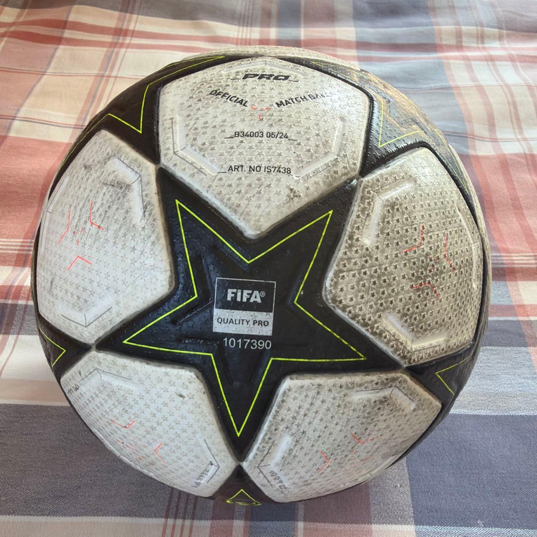 ら*た様 Adidas Champions League サッカーボール