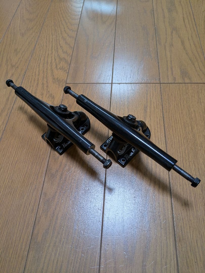【ほぼ未使用】Paris Trucks 180 V2 43゜loaded