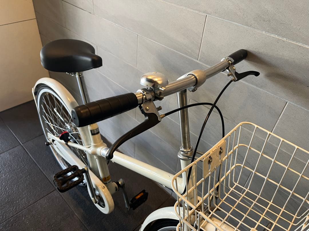 【東京近郊受渡し希望】22インチ自転車　オートライト シングルギア 前カゴ付き