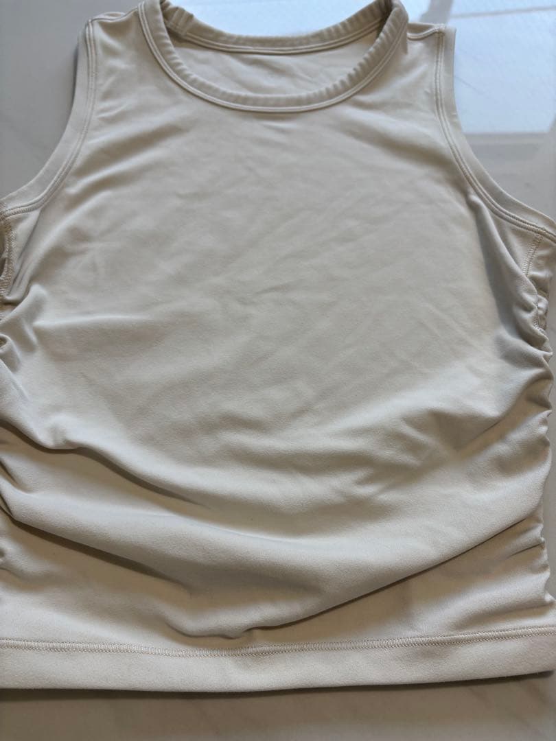 【美品】ルルレモン　ヨガタンクAll It Takes Tank Nulu