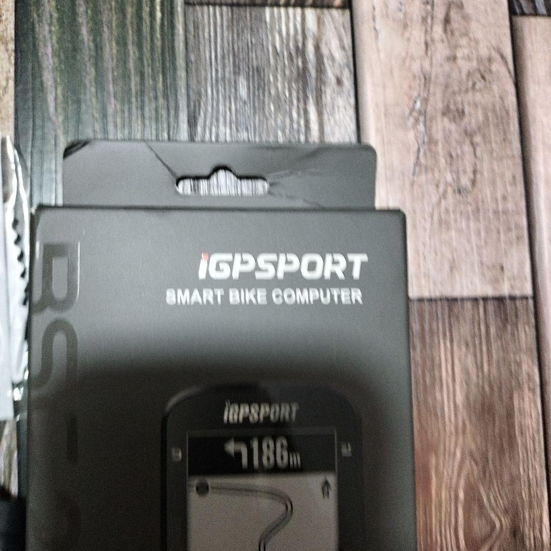 年末値下③箱崩れ【iGPSPORT】BSC200　サイクルコンピューターセット