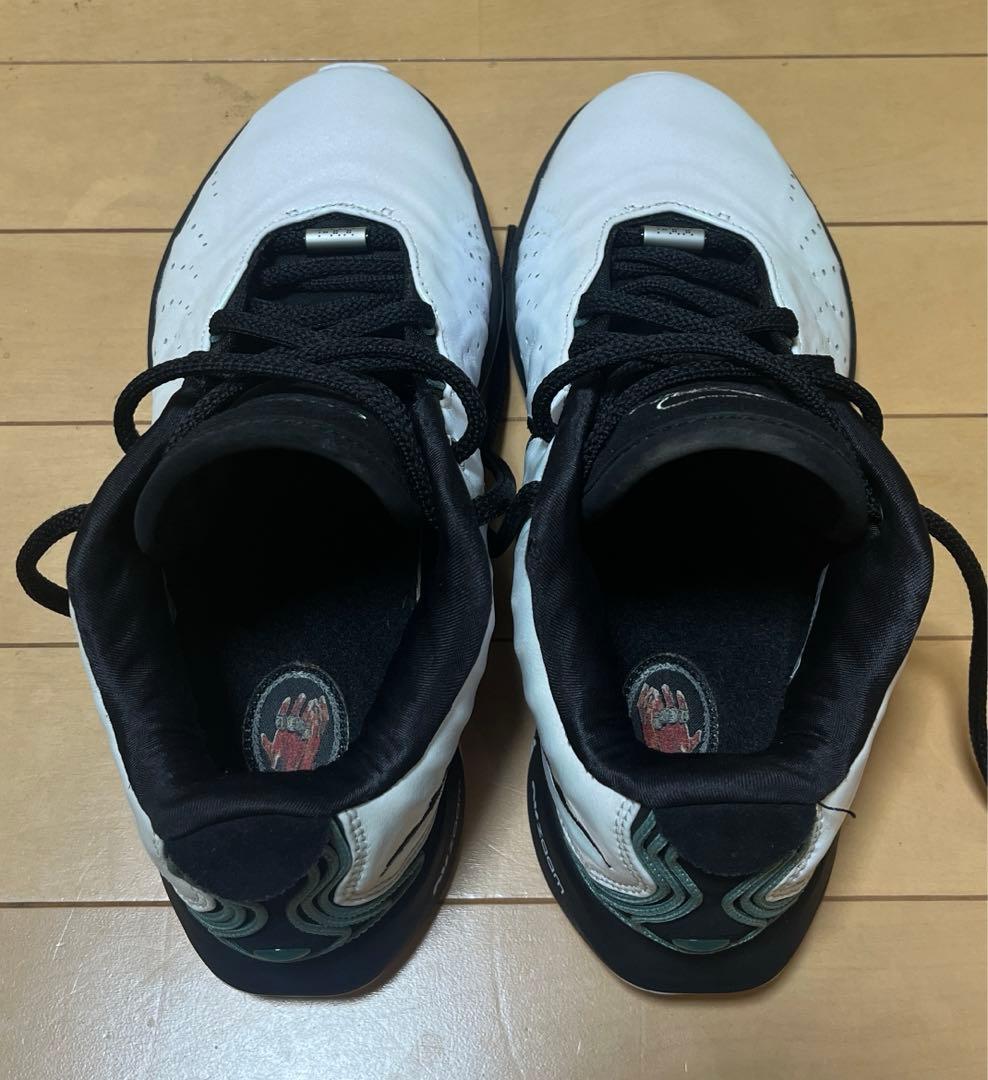 Nike LeBron 21 \"Conchiolin\" バッシュ