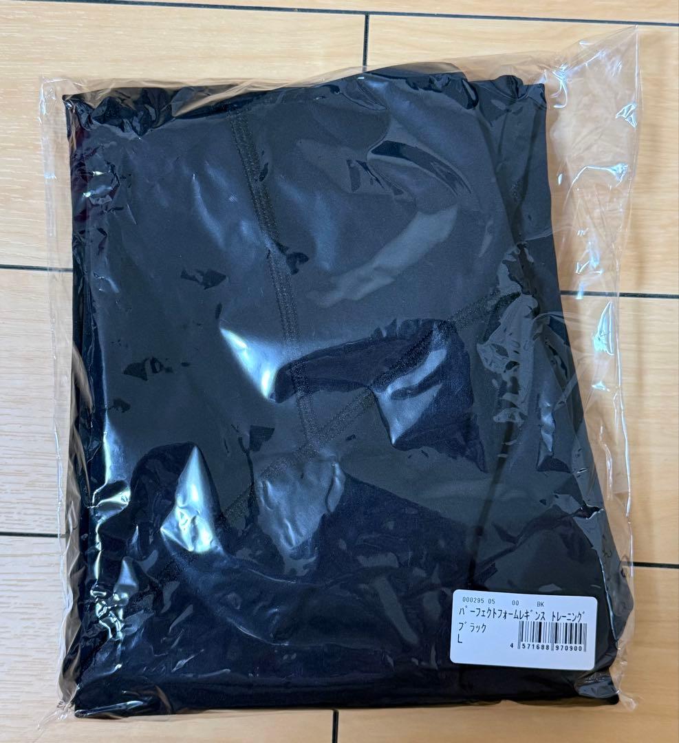 【値下げ】Rintosull トップス、レギンス 、靴下2足の４点セット