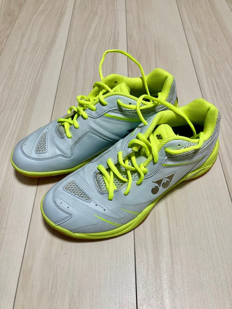 【試着のみ】YONEX バドミントンシューズ パワークッション66