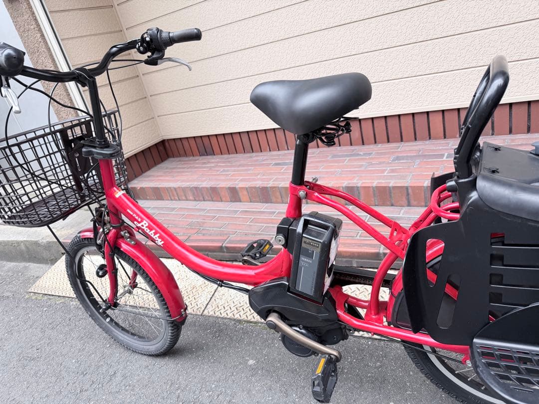 大阪府　ヤマハ　赤の電動アシスト自転車 チャイルドシート付き