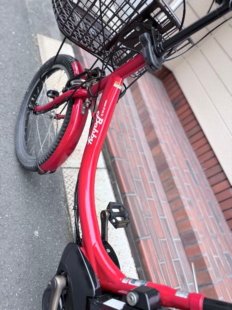 大阪府　ヤマハ　赤の電動アシスト自転車 チャイルドシート付き