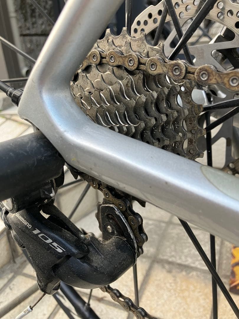 【送料込み価格】Giant ロードバイクDEFY ADVANCED2 Mサイズ