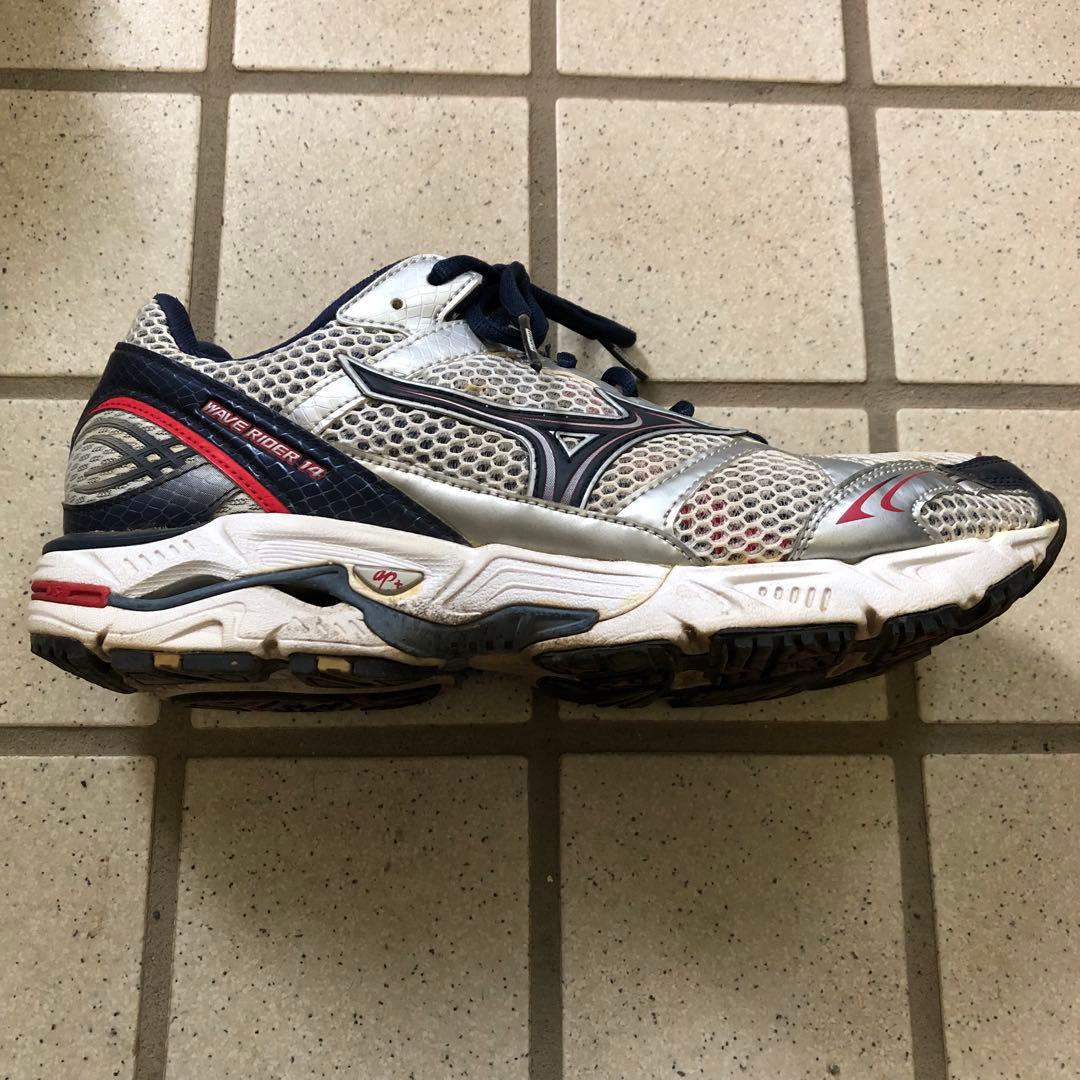 Mizuno Wave Rider 14 シルバー 27.0cm