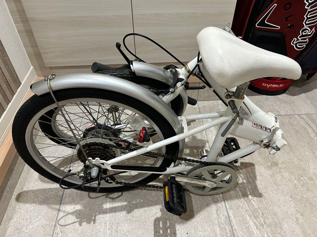 6段ギア変速付き折りたたみ自転車 ホワイト