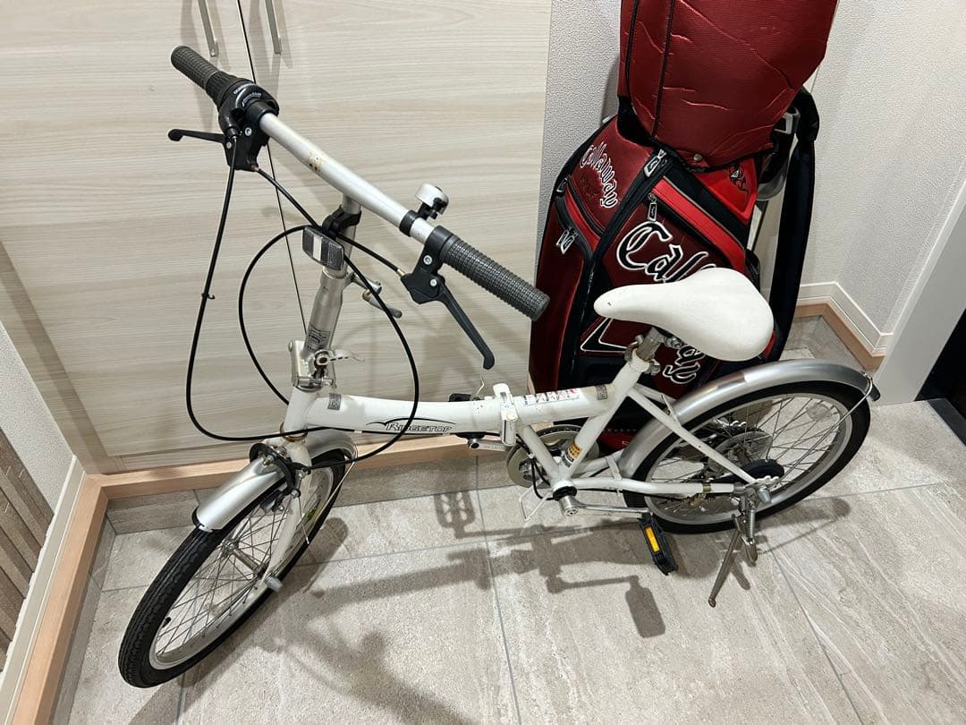 6段ギア変速付き折りたたみ自転車 ホワイト