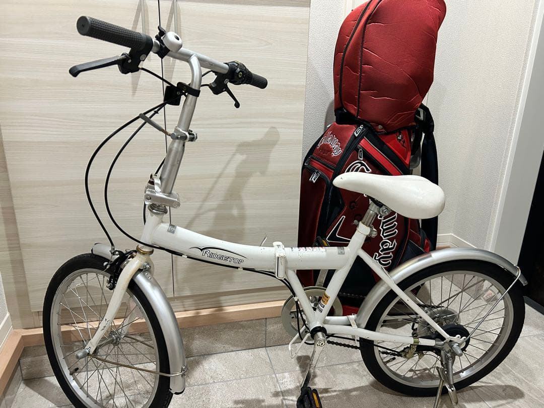 6段ギア変速付き折りたたみ自転車 ホワイト