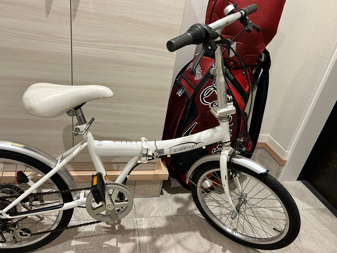 6段ギア変速付き折りたたみ自転車 ホワイト