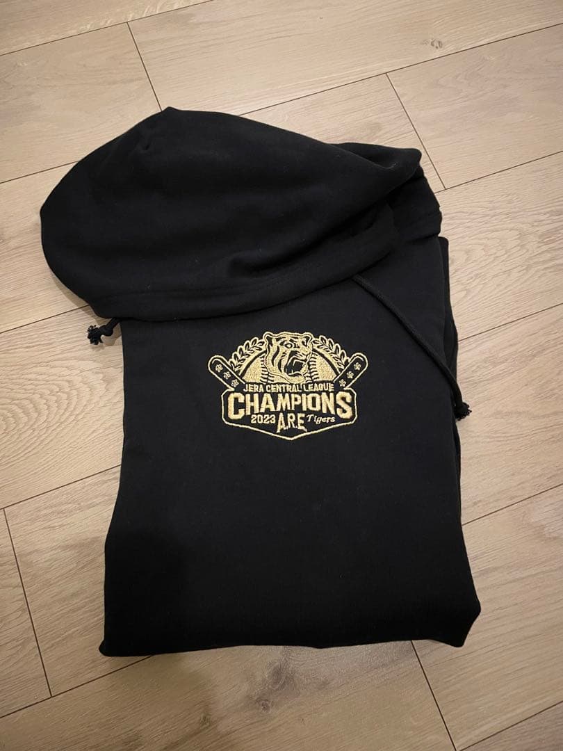 阪神タイガース　セ・リーグチャンピオン2023記念パーカー