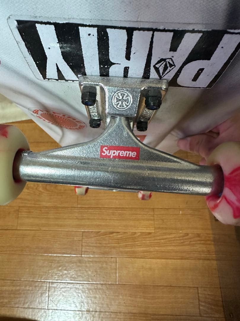 supreme スケートボード　すぐ乗れます！