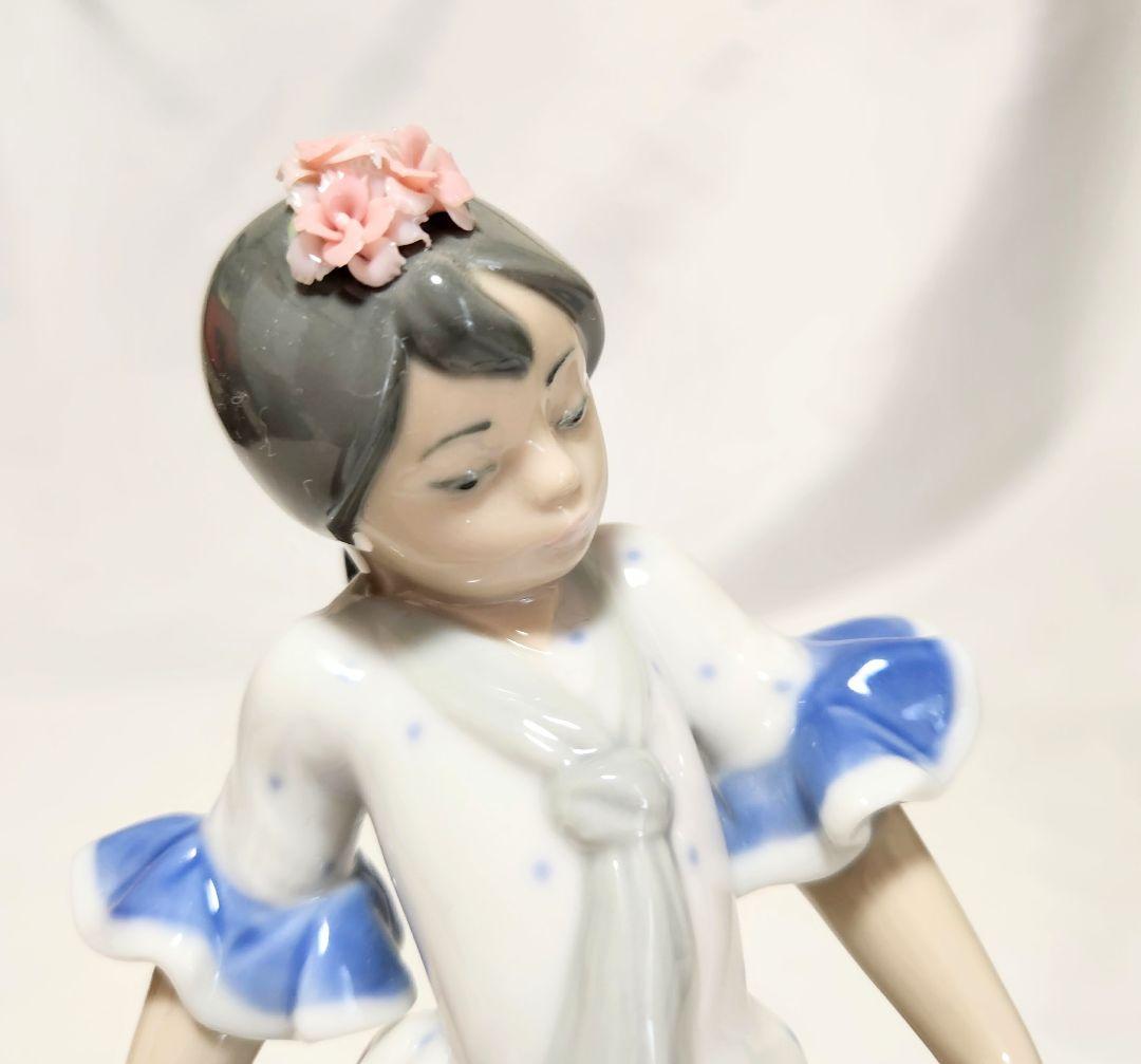 プルメリアリヤドロ【美品・箱入り】フィギュリン《リトルダンサー・ファニータ